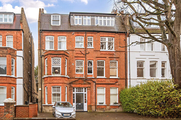 1 Bedroom Apartment For Sale In Greencroft Gardens, South Hampstead, NW6
