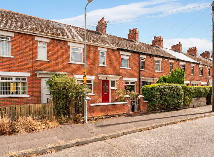 3 Bedroom Mid Terraced House For Sale In Ava Park, Belfast, BT7