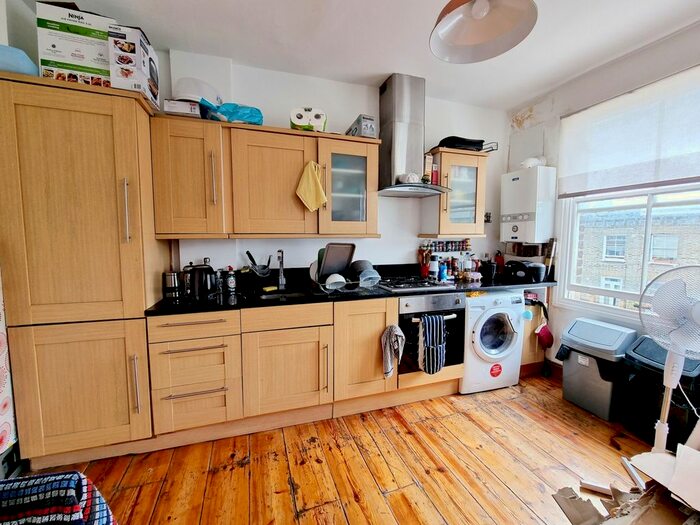 3 Bedroom Flat To Rent In Davenant Road, London, N19