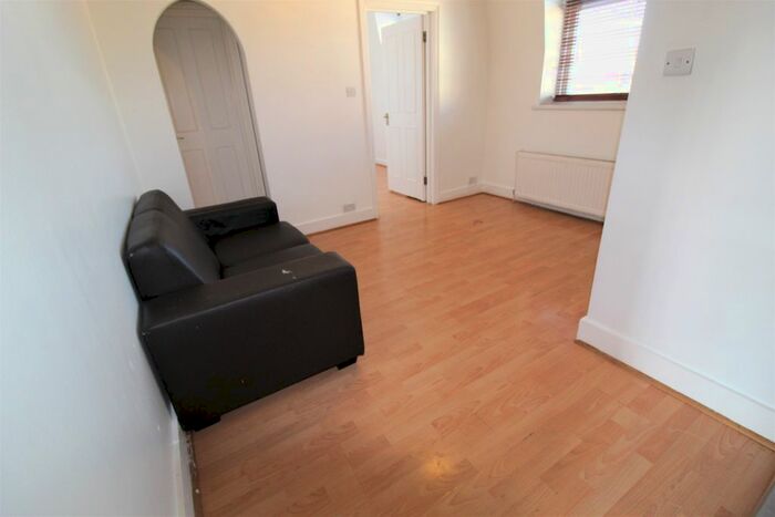 1 Bedroom Flat To Rent In Bertie Road, Willesden, London, NW10