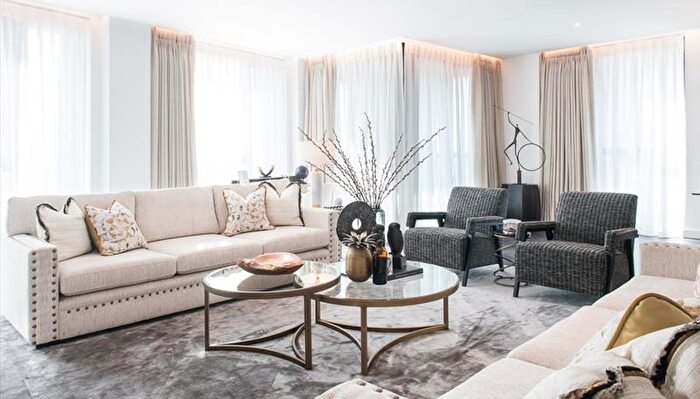 3 Bedroom Flat To Rent In Charles Clowes Walk, London, SW11