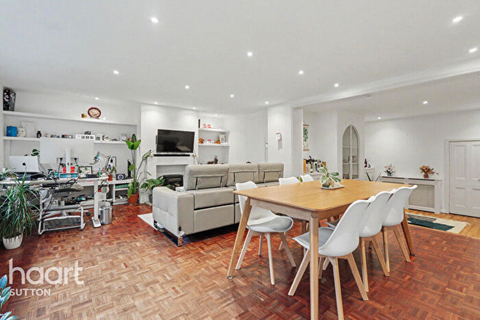 3 Bedroom Semi Detached House For Sale In Carshalton Road, Sutton, SM1