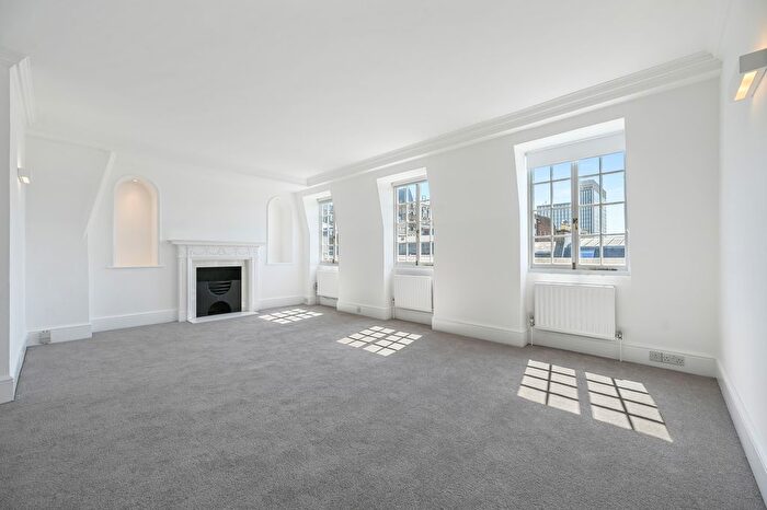 2 Bedroom Flat To Rent In Queen Anne Street, Marylebone Village, London . G, W1