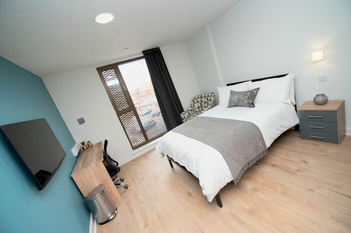 Studio To Rent In Sideney Street, Sheffield S1