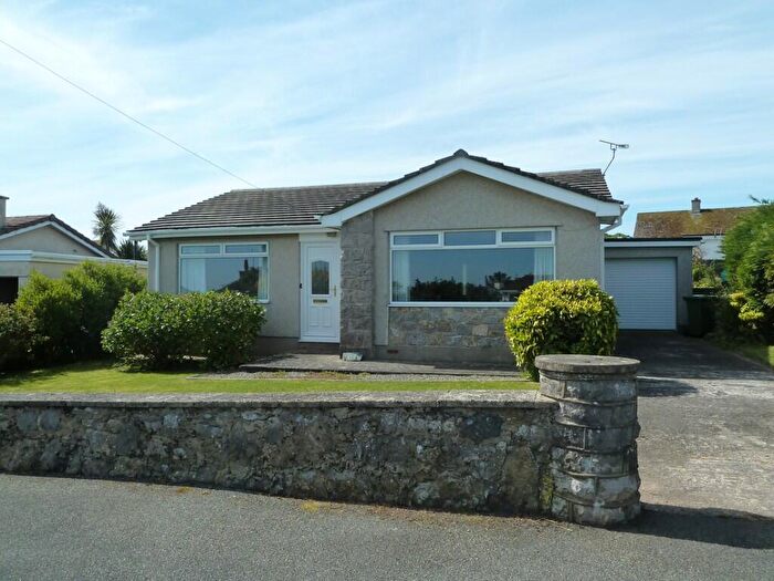 2 Bedroom Detached Bungalow For Sale In Lon Gogarth, LL74