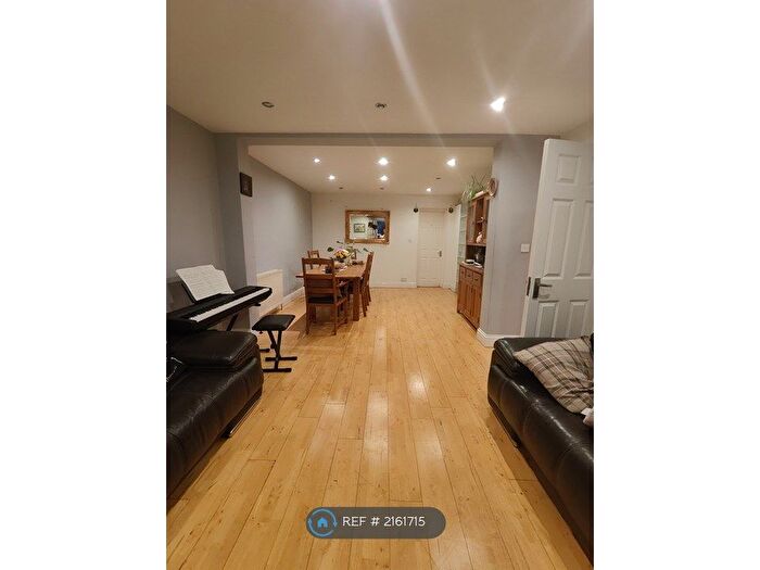 4 Bedroom End Of Terrace House To Rent In Graham Road, London, SW19