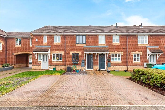 2 Bedroom Terraced House For Sale In Warren Drive, Basildon, Essex, SS14