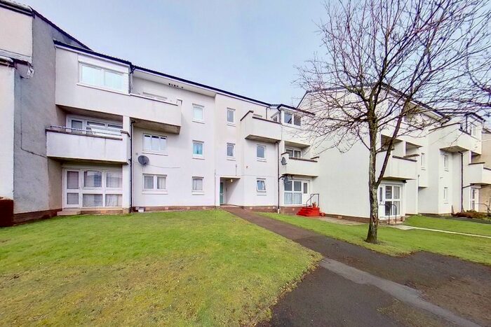 2 Bedroom Flat To Rent In Dykehead Place, Stobswell, Dundee, DD4