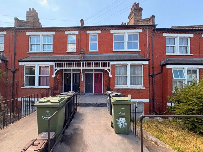 2 Bedroom Apartment To Rent In Auckland Hill, West Norwood, London, SE27
