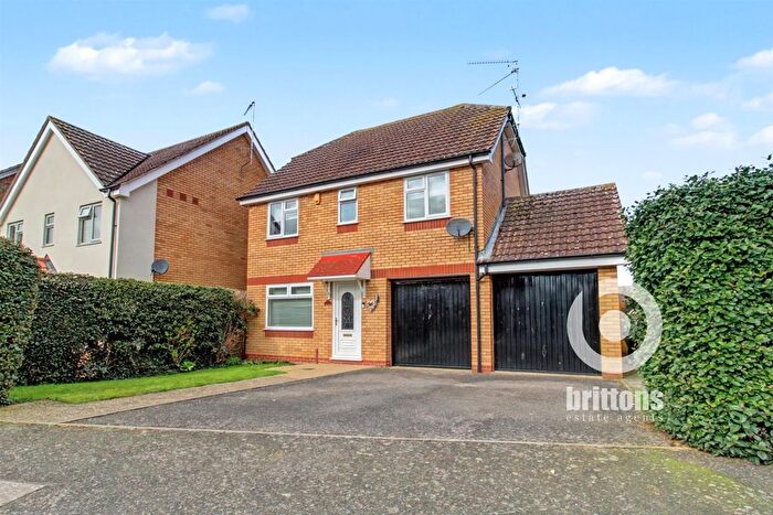 4 Bedroom Detached House For Sale In No Onward Chain - Eller Drive, West Winch, King's Lynn, PE33