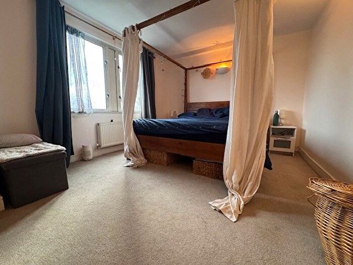 2 Bedroom Flat To Rent In Hotwell Road, Bristol, BS8