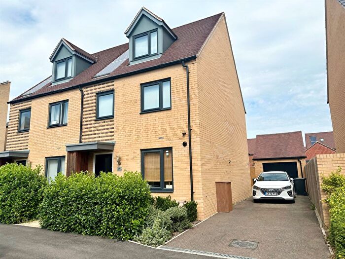 3 Bedroom Town House For Sale In Temple Road, Northstowe, Cambridge, CB24