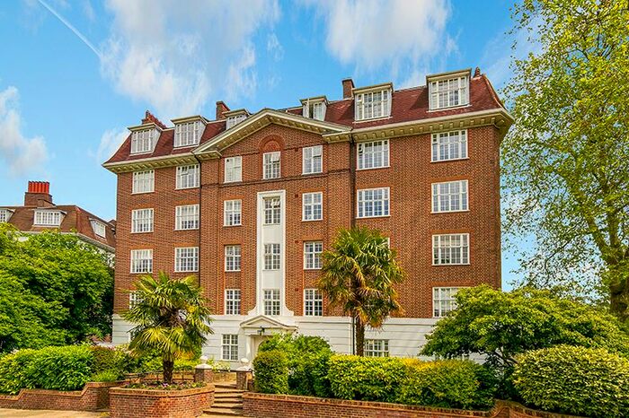 4 Bedroom Flat To Rent In Richmond Hill, Richmond, TW10