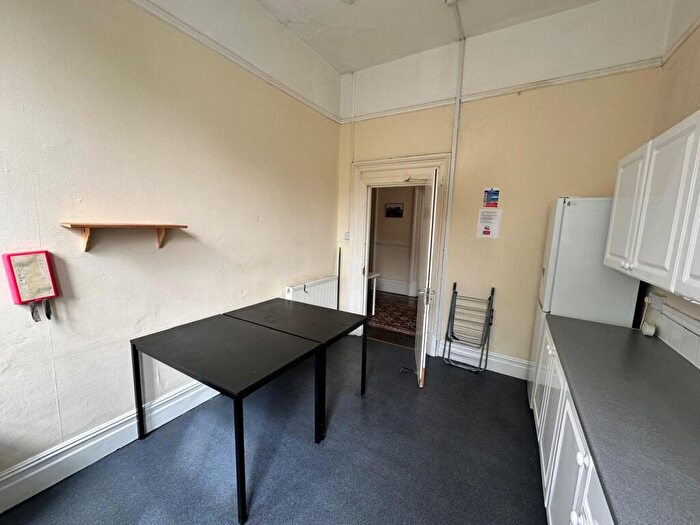 4 Bedroom Flat To Rent In Warwick Road, Bristol, BS6