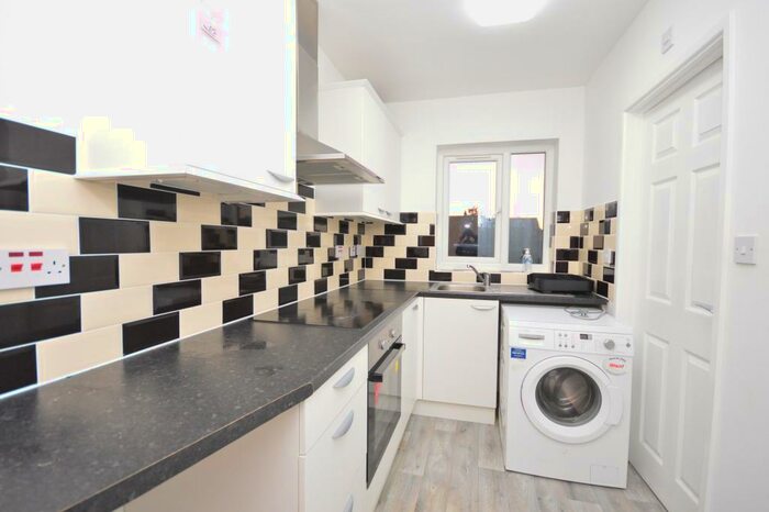 2 Bedroom Apartment To Rent In Club Street, Kettering, NN16