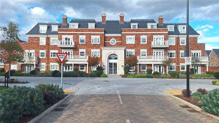 2 Bedroom Flat For Sale In Pyestock Way, Fleet, Hampshire, GU51