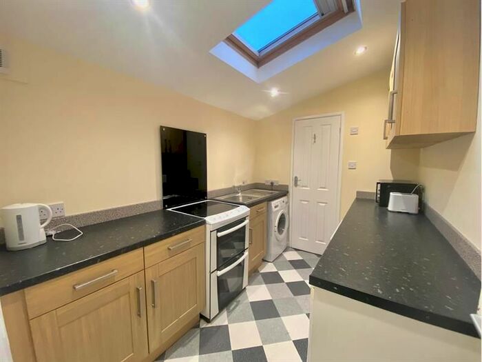 1 Bedroom Flat To Rent In Mill Road, Caversham, Berkshire RG4