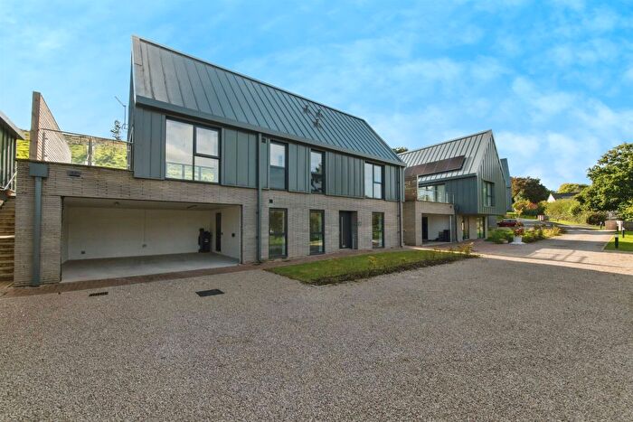 4 Bedroom Detached House For Sale In Elizabeth Penton Way, Bampton, Tiverton, EX16