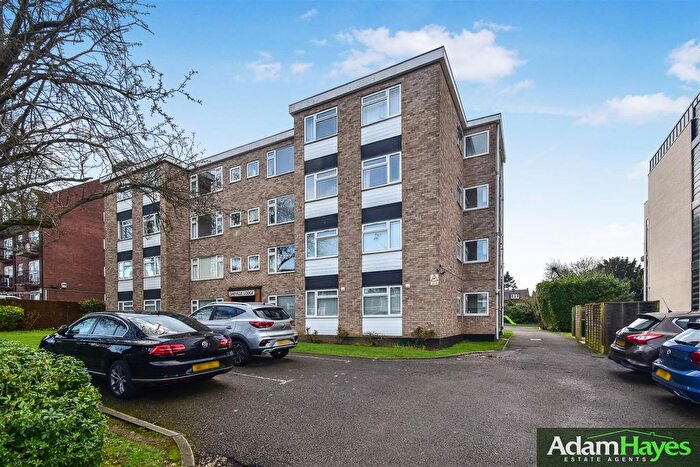 2 Bedroom Flat To Rent In Woodside Park Road, Woodside Park, N12