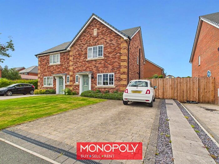 3 Bedroom House For Sale In Cae Topyn, Denbigh, LL16