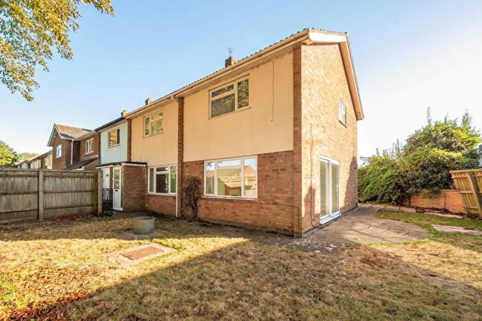 4 Bedroom End Of Terrace House For Sale In Wootton Road, Abingdon, OX14