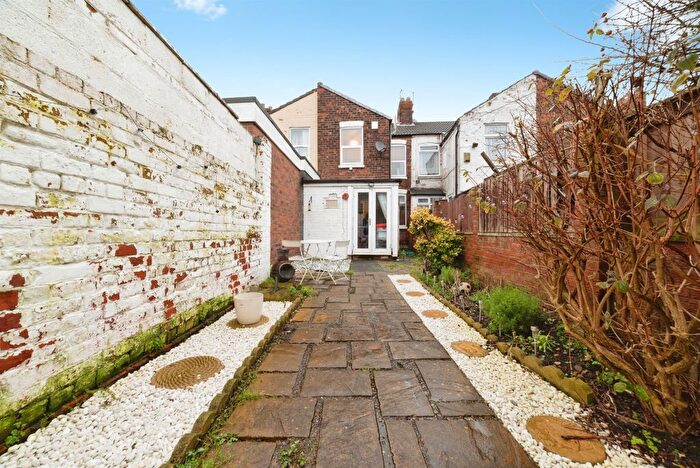 2 Bedroom Terraced House For Sale In Clough Road, Hull, HU5