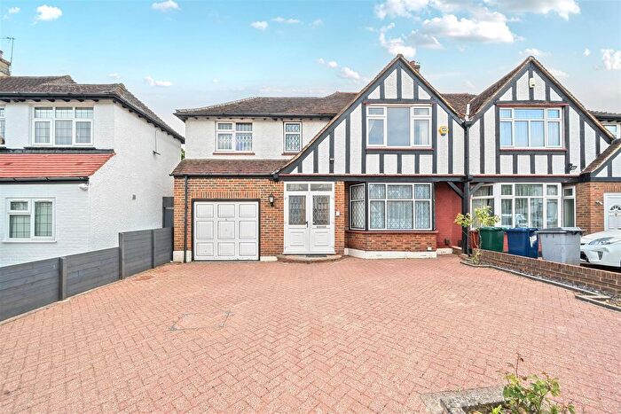 4 Bedroom Semi-Detached House For Sale In Hillside Gardens, Edgware, HA8