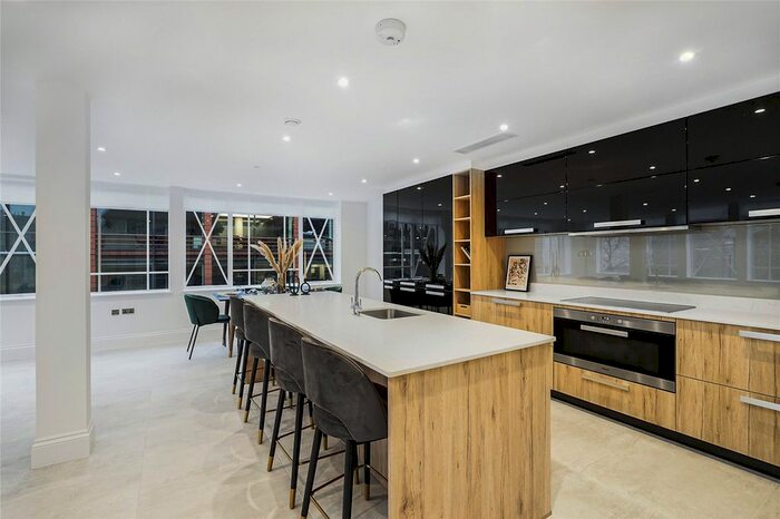 2 Bedroom Flat To Rent In Catherine Place, Westminster, London, SW1E