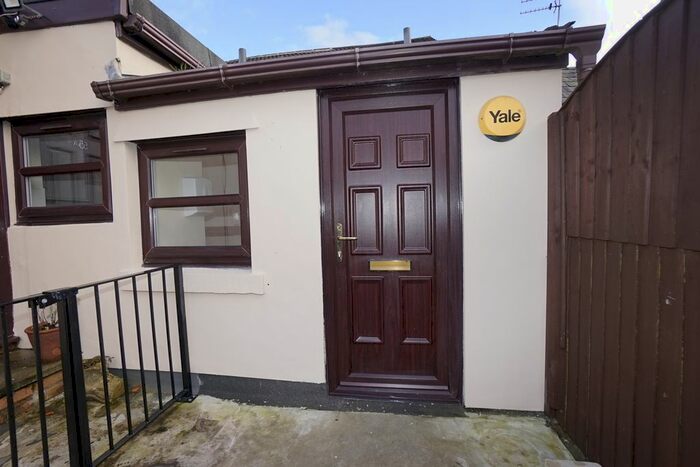 1 Bedroom Flat To Rent In Beacon Road, Billinge, Wigan, WN5