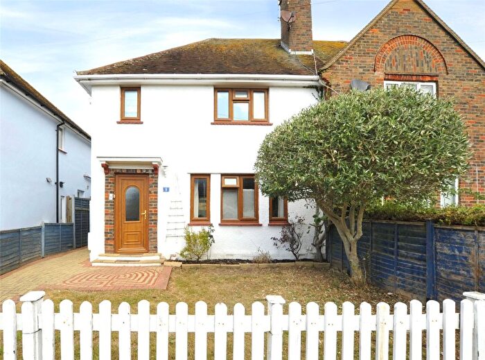 3 Bedroom Property To Rent In Court Farm Road, Rottingdean, BN2