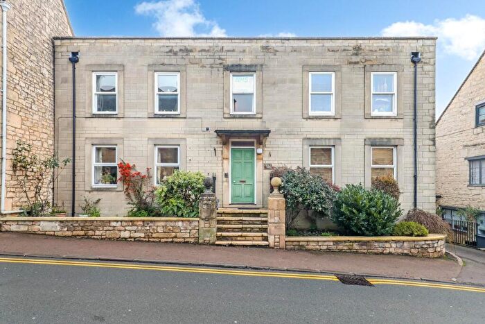 2 Bedroom Flat For Sale In New Street, Painswick, Stroud, GL6