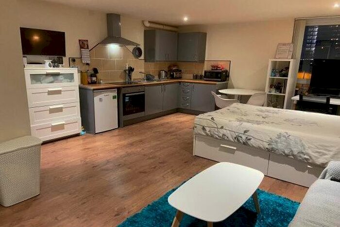 Studio To Rent In - Huntingdon Street, Nottingham, NG1