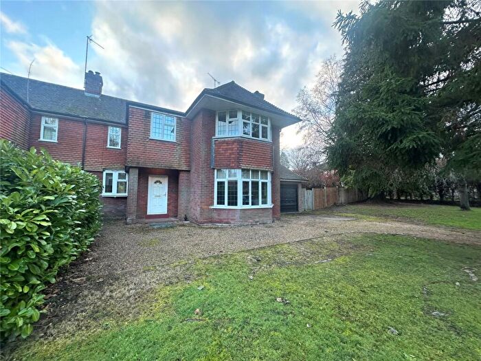5 Bedroom Semi-Detached House To Rent In Buttenshaw Close, Arborfield, Reading, RG2