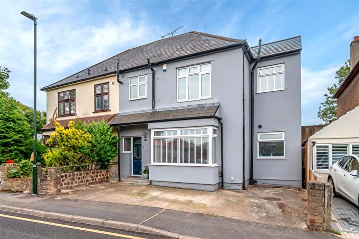 4 Bedroom Semi Detached House For Sale In Upland Road, Bexleyheath, DA7