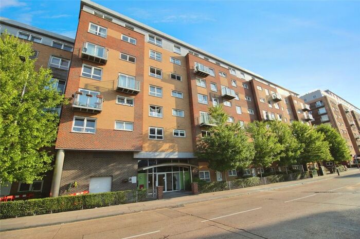 1 Bedroom Flat To Rent In Cherrydown East, Basildon, SS16