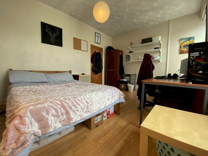 5 Bedroom Terraced House To Rent In Llantrisant Street, Cathays, CF24