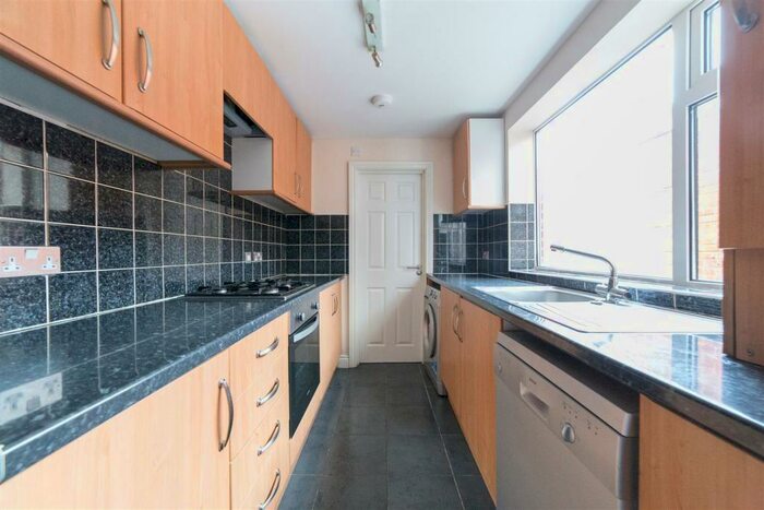 4 Bedroom End Of Terrace House To Rent In &#;pppw - Bolingbroke Street, Heaton, NE6