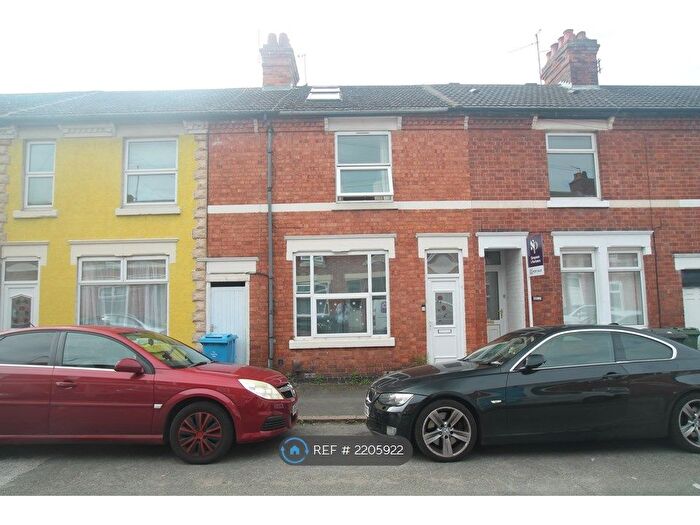 3 Bedroom Terraced House To Rent In Edinburgh Road, Kettering, NN16