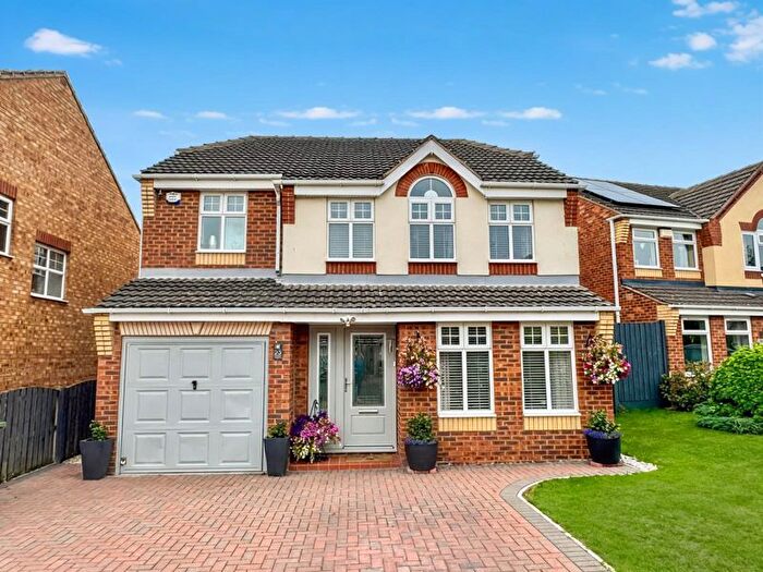 4 Bedroom Detached House For Sale In Chatsworth Avenue, Pontefract, WF8