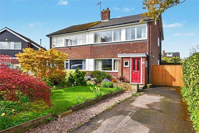 3 Bedroom Semi Detached House For Sale In Lidgett Court, Roundhay, Leeds, LS8