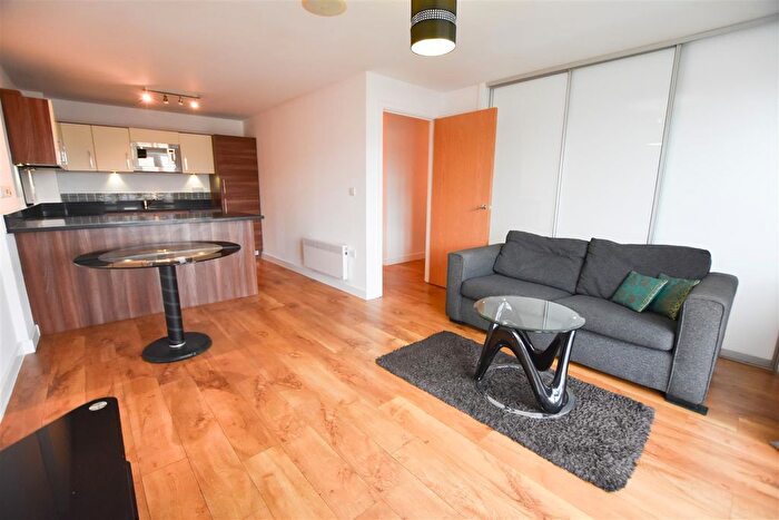 2 Bedroom Flat To Rent In Denham House, Park Lodge Avenue, UB7