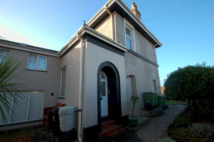 2 Bedroom Flat To Rent In Garra Lodge, Rosehill Kingskerswell, TQ12