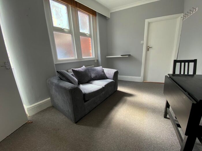1 Bedroom Flat To Rent In Muswell Road, London, N10