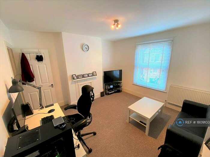 1 Bedroom Flat To Rent In Rupert Road, Guildford, GU2