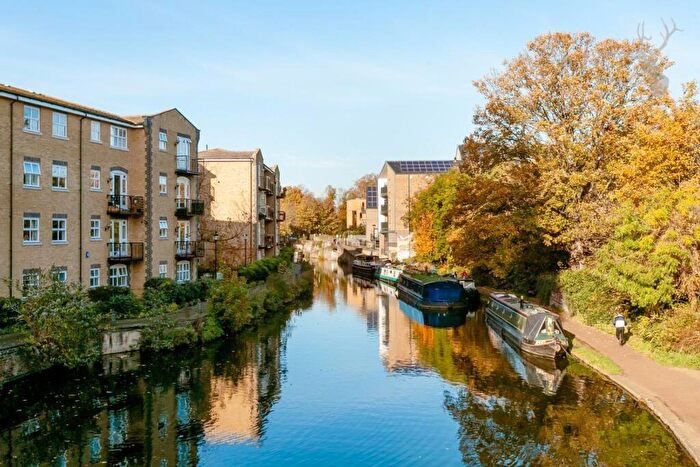 1 Bedroom Apartment To Rent In Twig Folly Close, Bethnal Green, E2