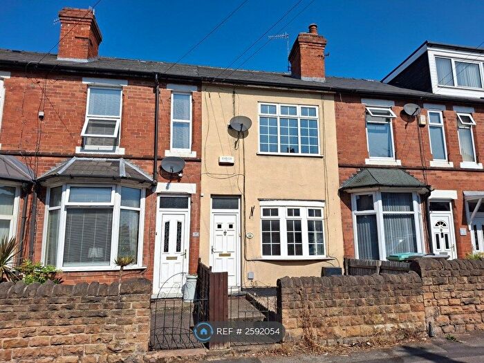 2 Bedroom Terraced House To Rent In Broomhill Road, Nottingham, NG6