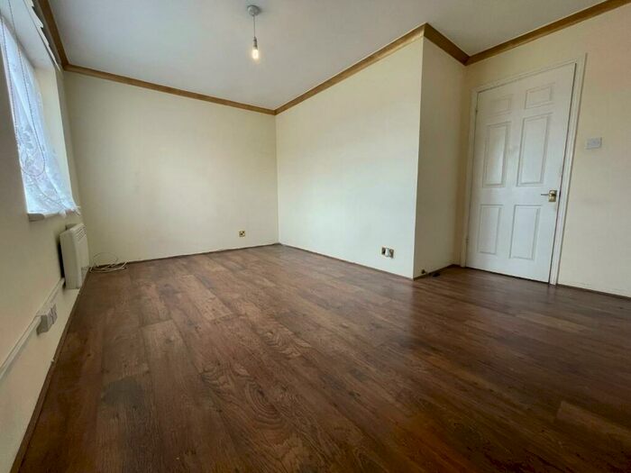 1 Bedroom Detached House To Rent In Maple Leaf Court Waltham Cross, EN8