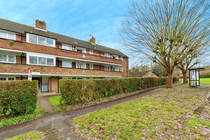 1 Bedroom Flat For Sale In Haldens, Welwyn Garden City, AL7
