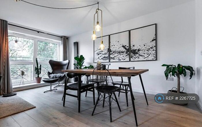 2 Bedroom Flat To Rent In Alder Court, London, N11