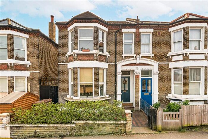 2 Bedroom Flat For Sale In Vesta Road, Brockley, SE4